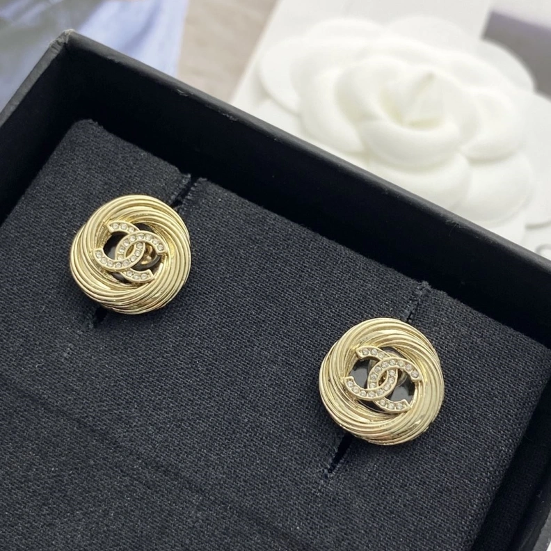 Comfortable Chxnxl Earrings 287059