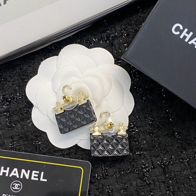 Fashionable Chxnxl Earrings 287055