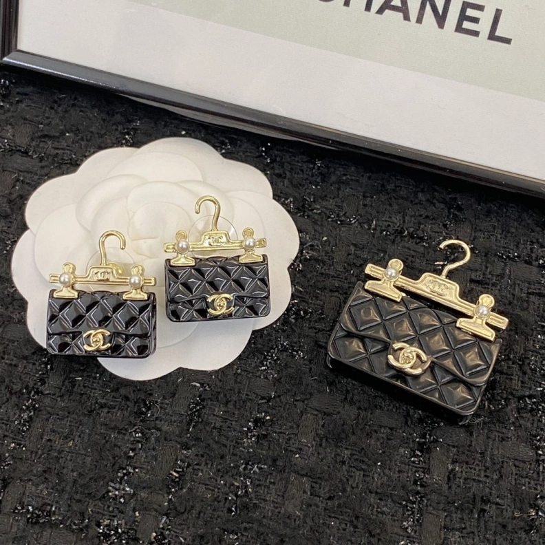Fashionable Chxnxl Earrings 287055
