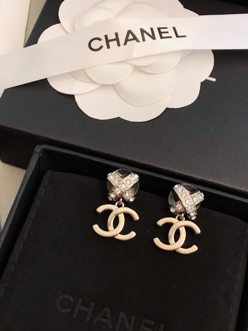 Elegant Chxnxl Earrings 287056