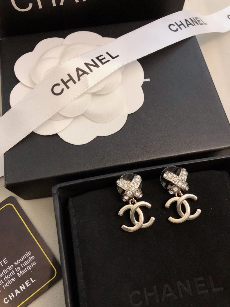 Elegant Chxnxl Earrings 287056