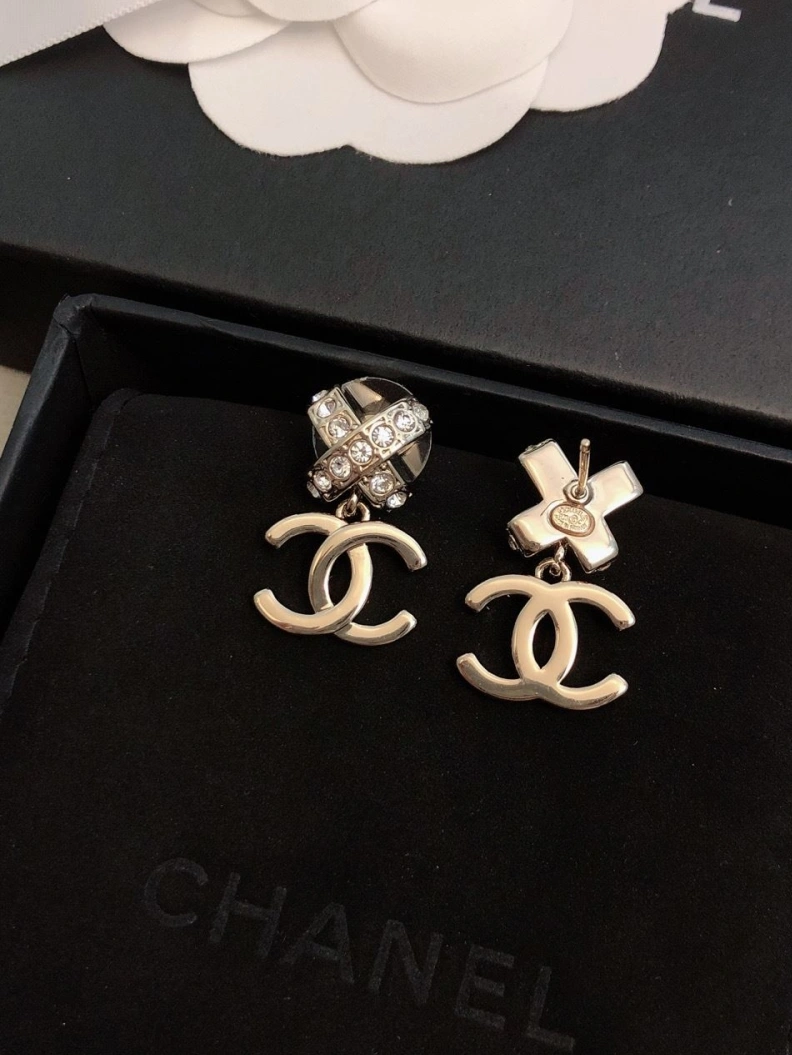 Elegant Chxnxl Earrings 287056