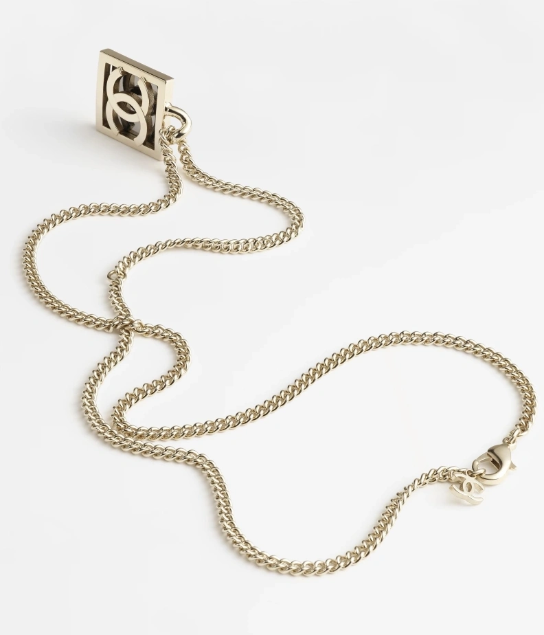 WellDesigned Chxnxl Necklaces 286607