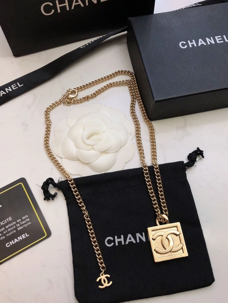 WellDesigned Chxnxl Necklaces 286607