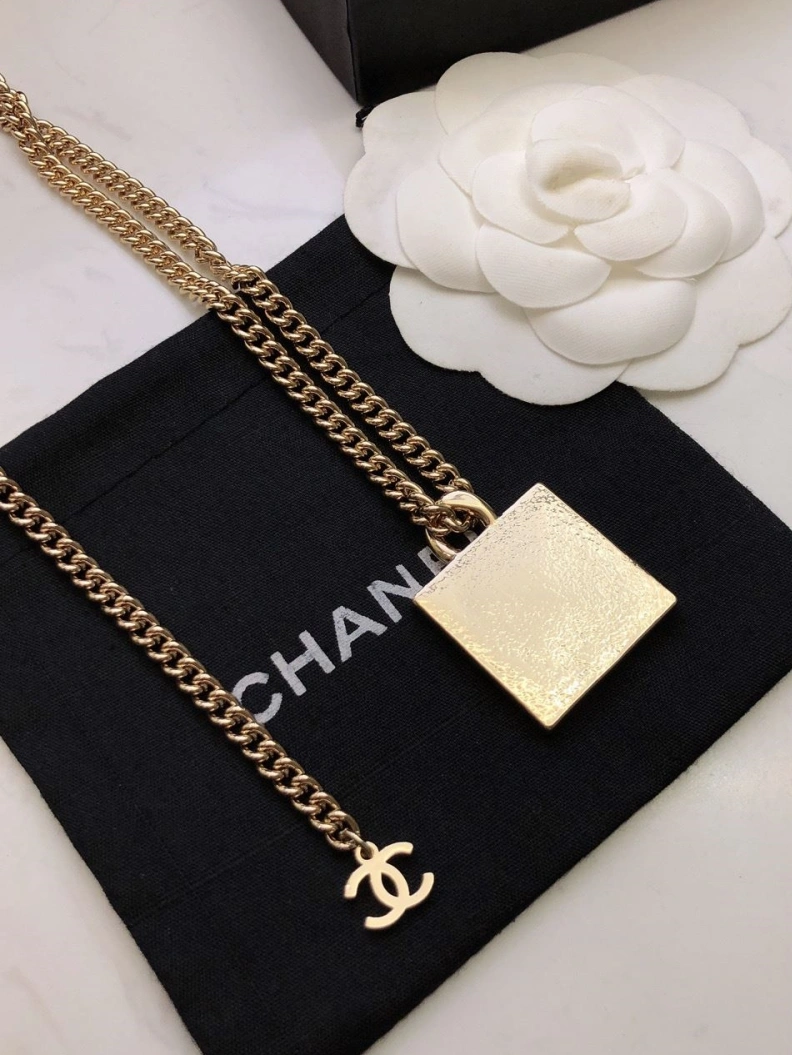 WellDesigned Chxnxl Necklaces 286607