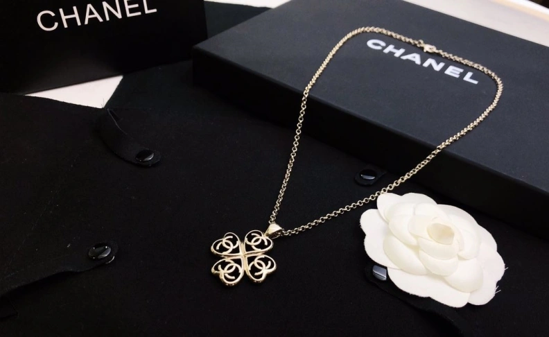 WellDesigned Chxnxl Necklaces 286605