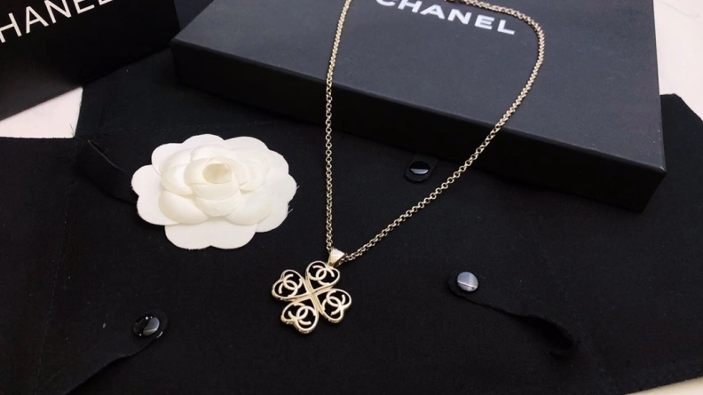 WellDesigned Chxnxl Necklaces 286605