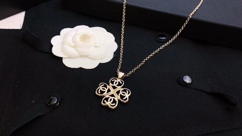 WellDesigned Chxnxl Necklaces 286605