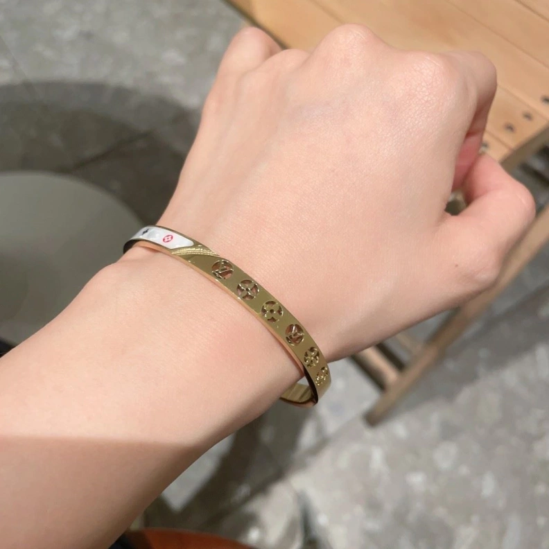 Comfortable LX Bracelets 309519