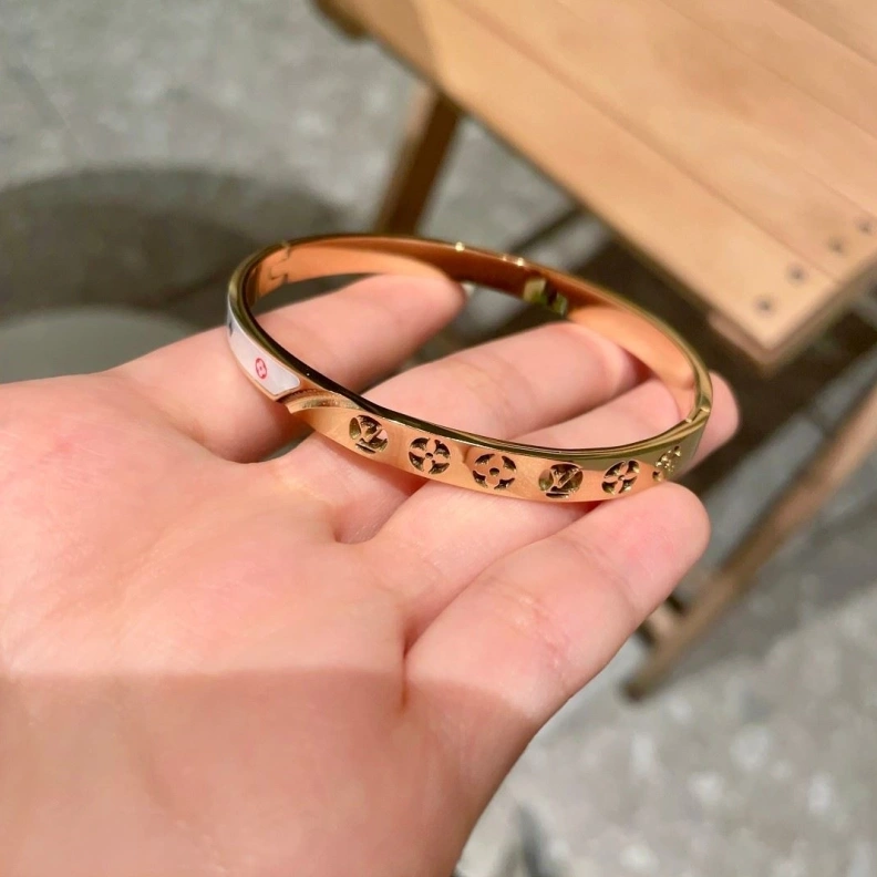 Comfortable LX Bracelets 309519