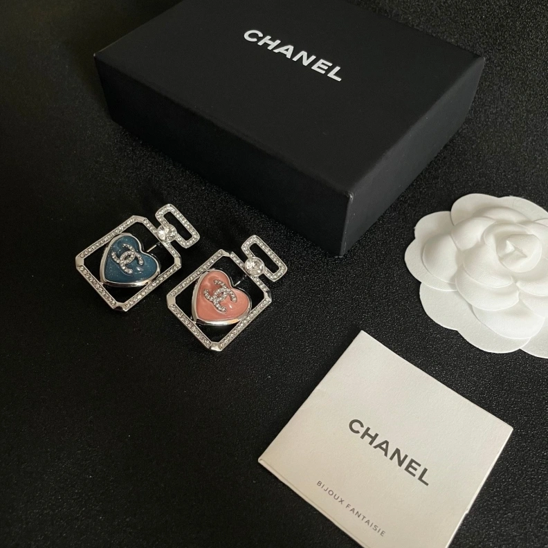 Compact Chxnxl Brooches 287750