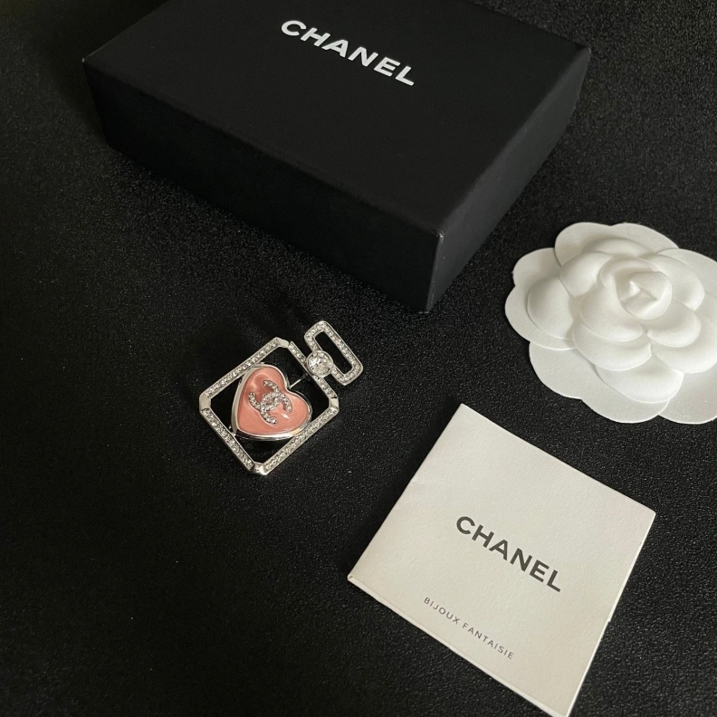 Compact Chxnxl Brooches 287750