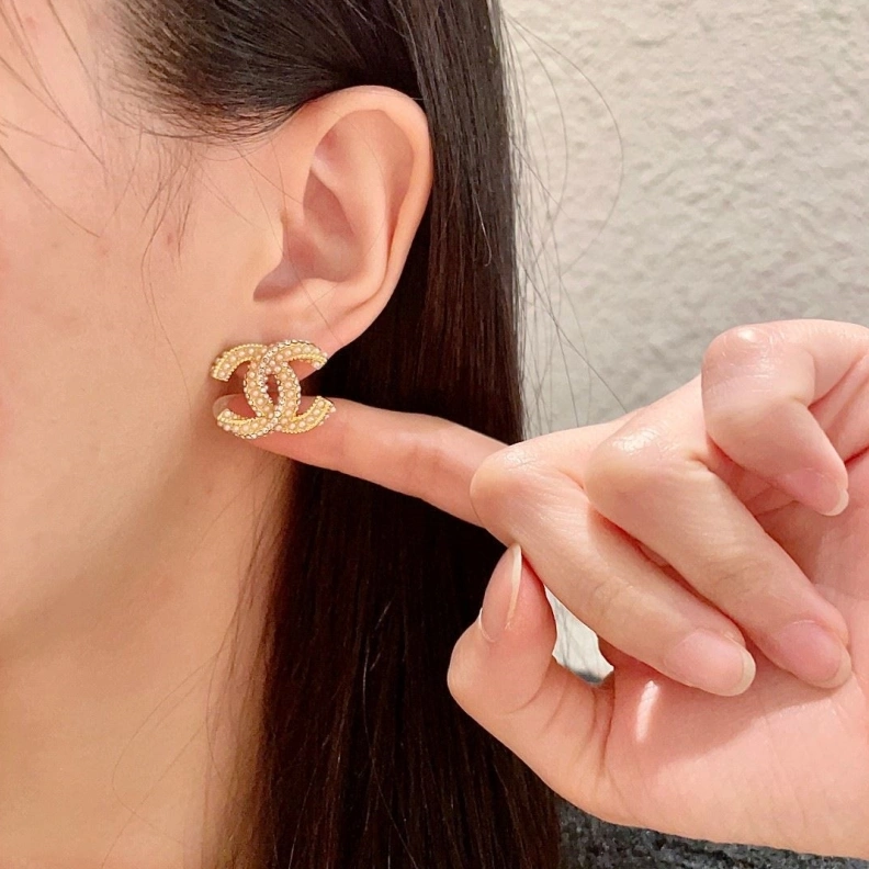 Sleek Chxnxl Earrings 287052