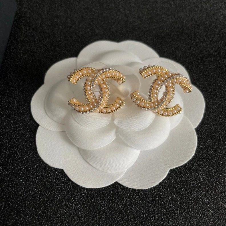 Sleek Chxnxl Earrings 287052