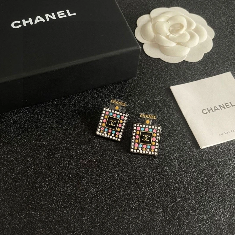 Resilient Chxnxl Earrings 287040