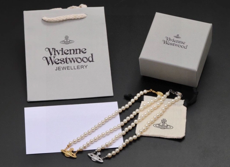 VIVENNE WESTWOOD Modern 313338
