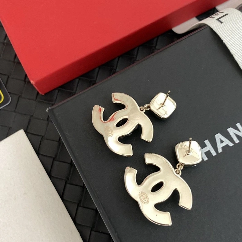 Stylish Chxnxl Earrings 287039