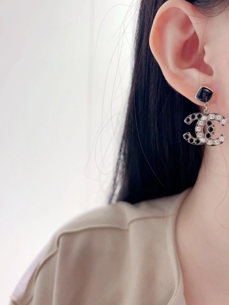 Stylish Chxnxl Earrings 287039