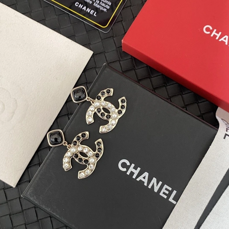 Stylish Chxnxl Earrings 287039