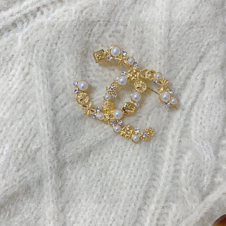 Bright Chxnxl Brooches 287738
