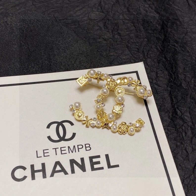 Bright Chxnxl Brooches 287738