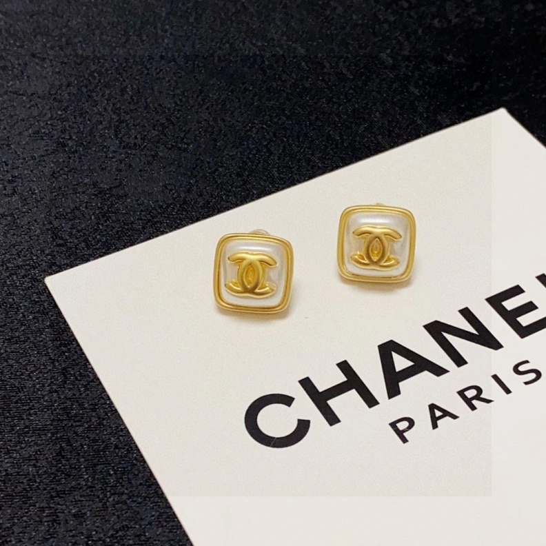 Sophisticated Chxnxl Earrings 287013