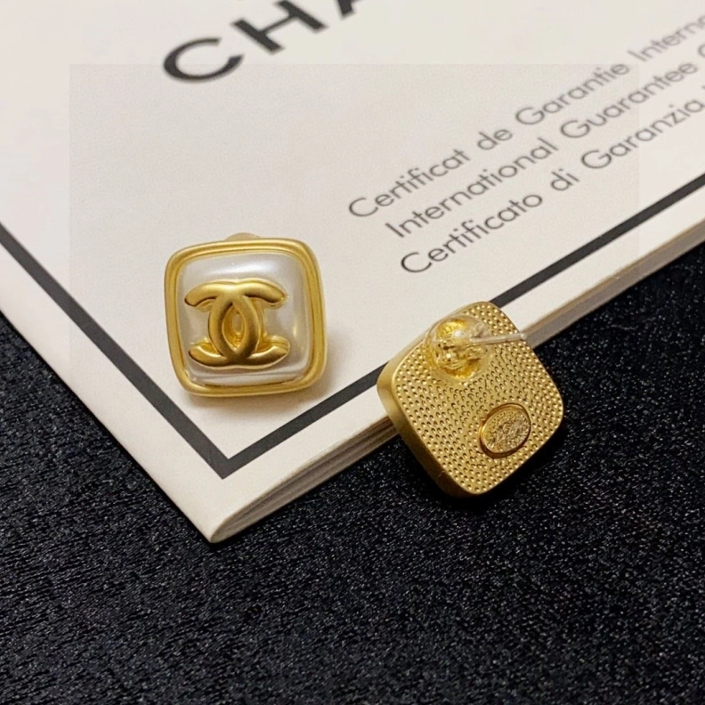 Sophisticated Chxnxl Earrings 287013