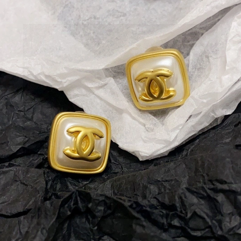 Sophisticated Chxnxl Earrings 287013