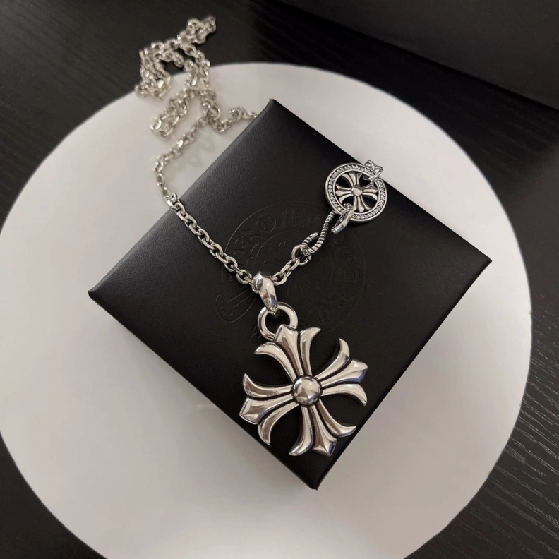 Chrxmx Hxxrts Necklaces AllSeason 297636