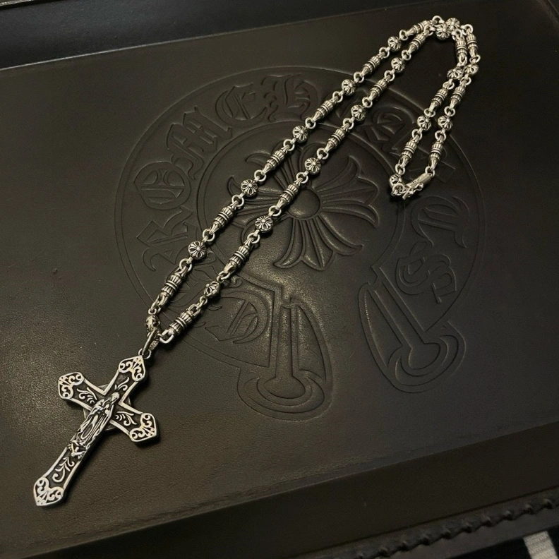 WellDesigned Chrxmx Hxxrts Necklaces 297615