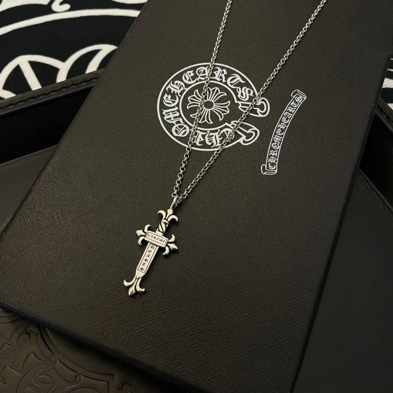 Chrxmx Hxxrts Necklaces Compact 297622