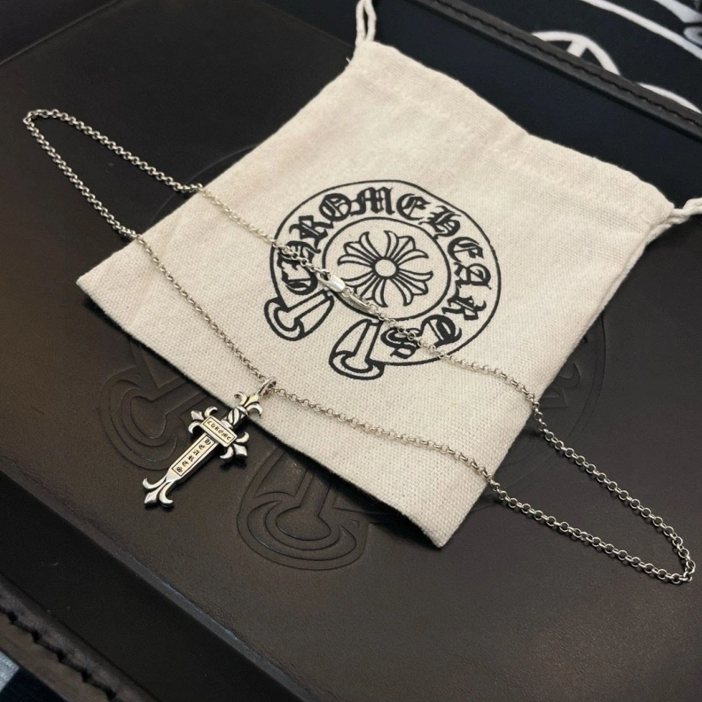 Chrxmx Hxxrts Necklaces Compact 297622
