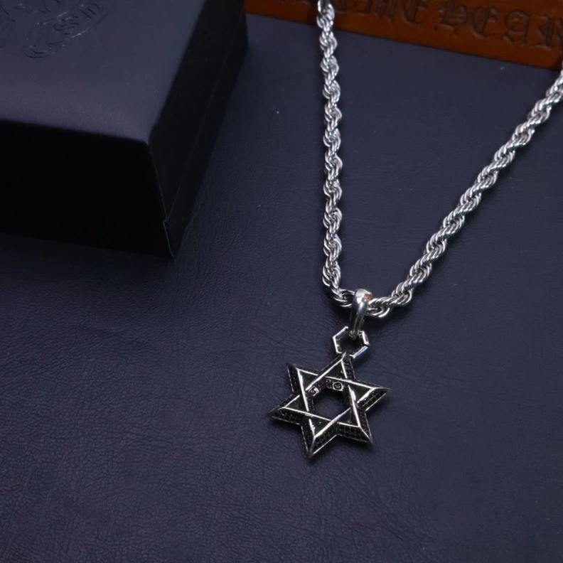 Bright Chrxmx Hxxrts Necklaces 297612