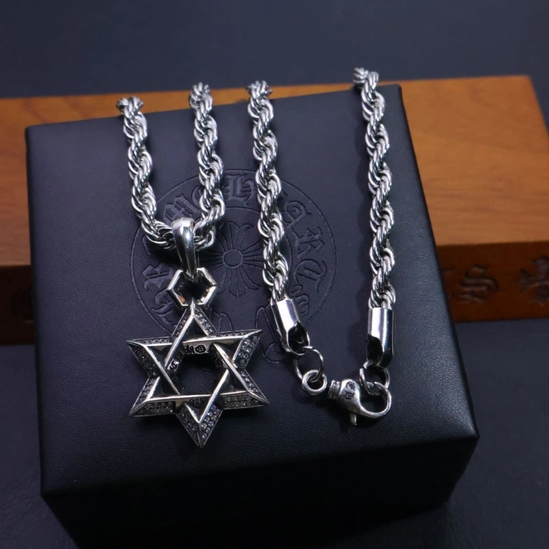 Bright Chrxmx Hxxrts Necklaces 297612