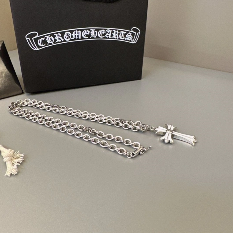 Chrxmx Hxxrts Necklaces Minimalist 297604