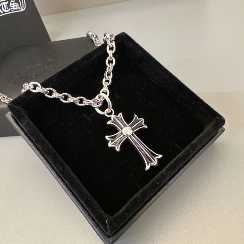 Bright Chrxmx Hxxrts Necklaces 297601