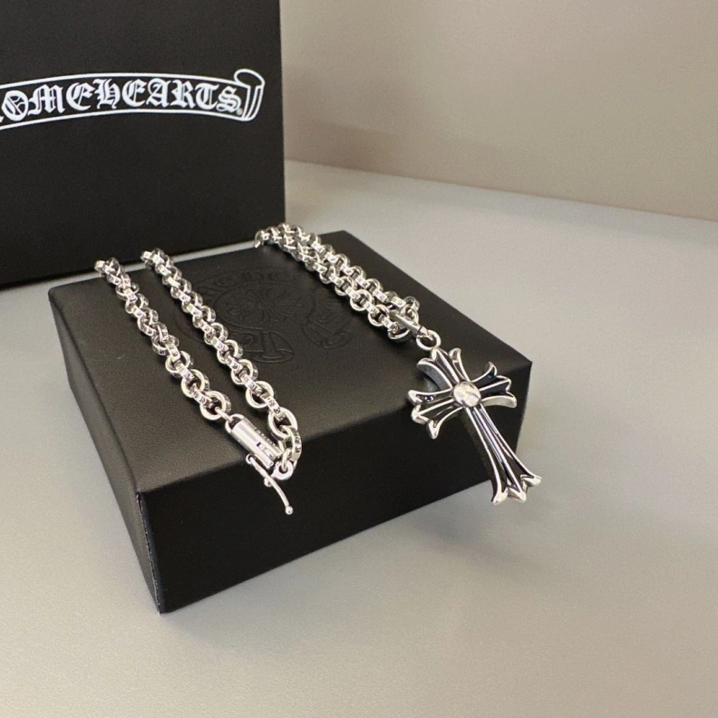 Bright Chrxmx Hxxrts Necklaces 297601