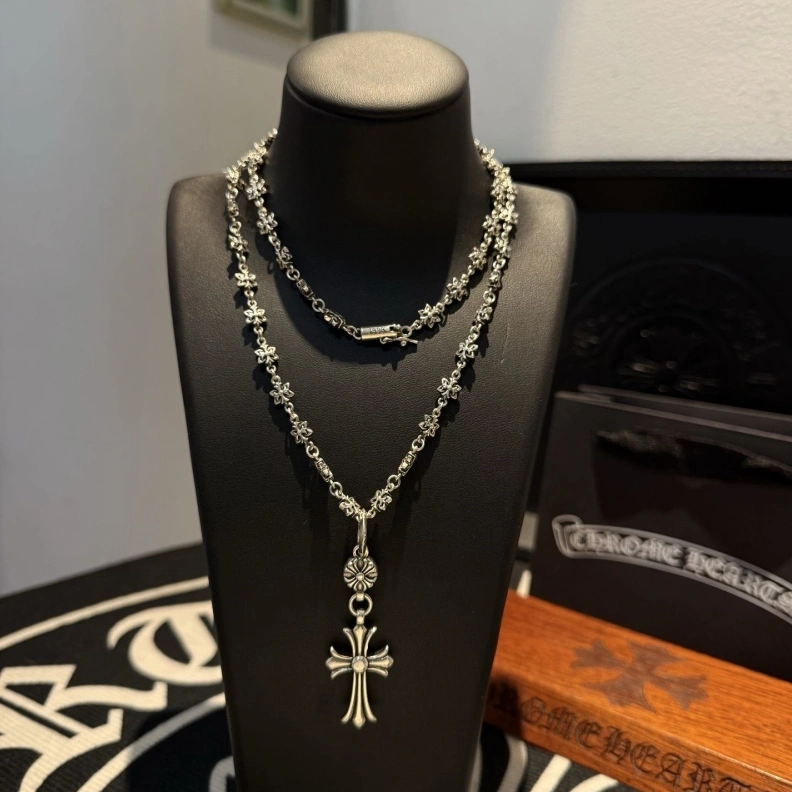 Chrxmx Hxxrts Necklaces Refined 297587
