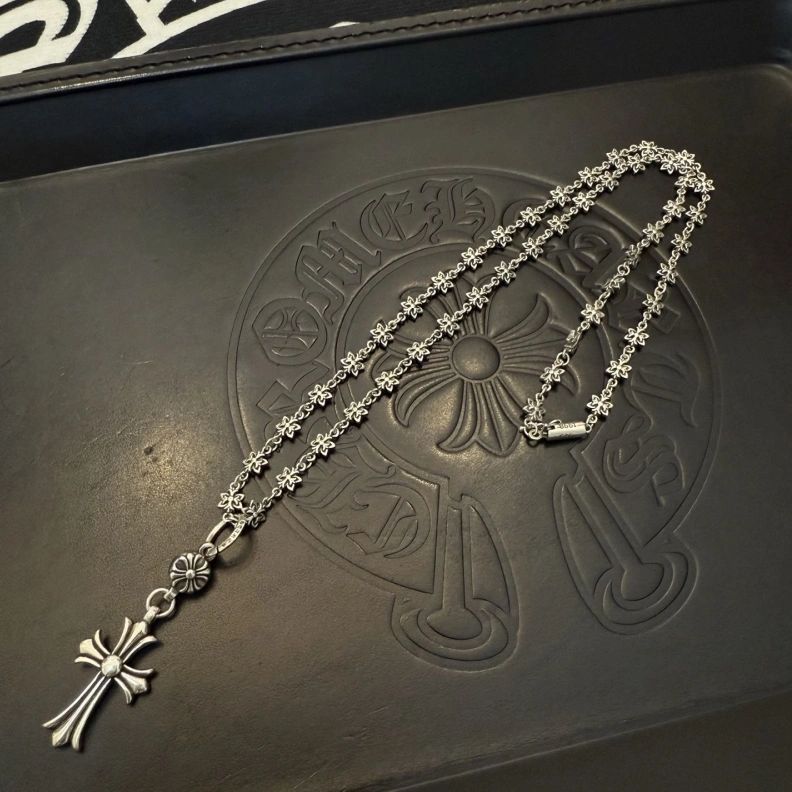 Chrxmx Hxxrts Necklaces Refined 297587