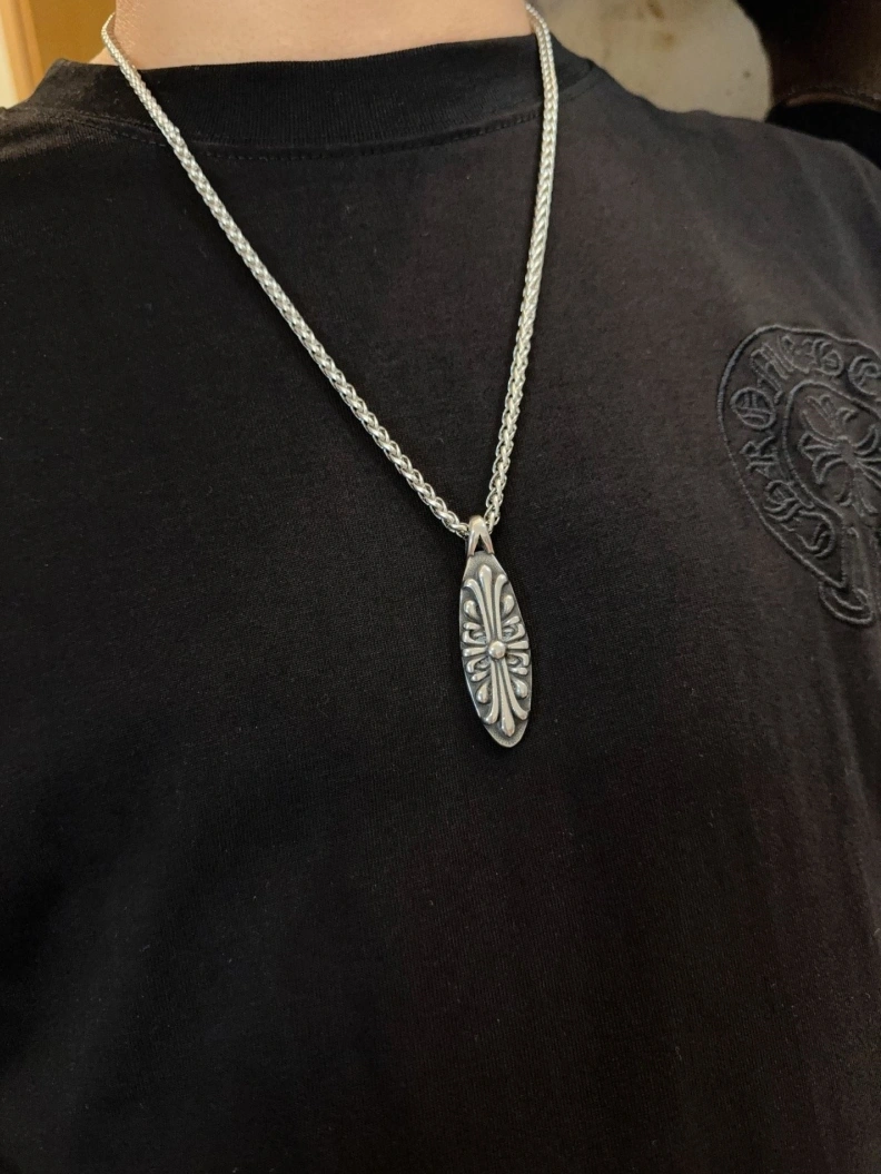 Classic Chrxmx Hxxrts Necklaces 297584