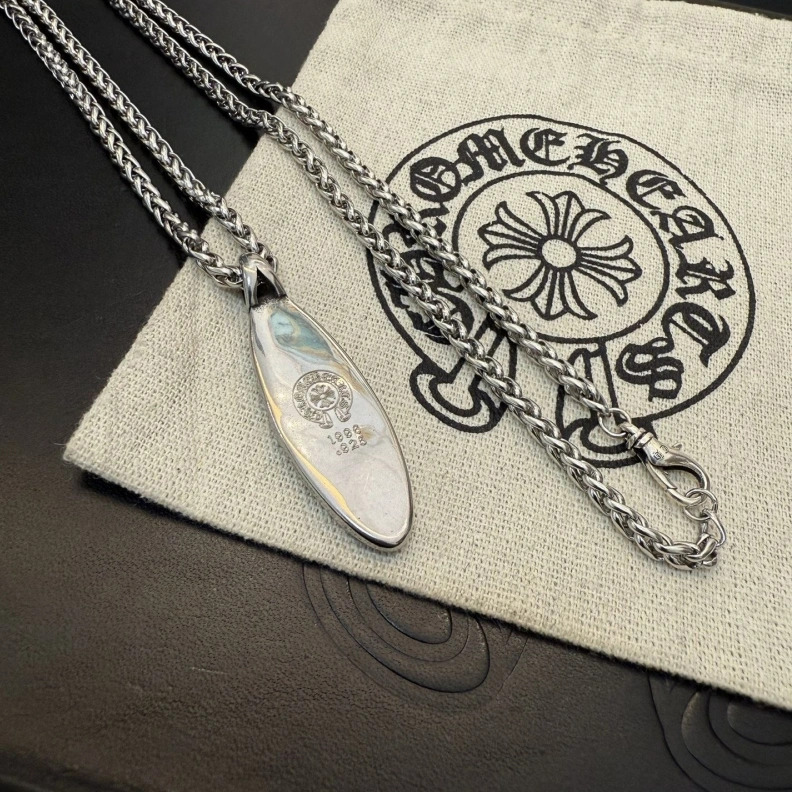 Classic Chrxmx Hxxrts Necklaces 297584