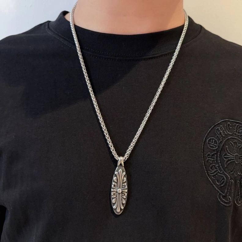 Classic Chrxmx Hxxrts Necklaces 297584