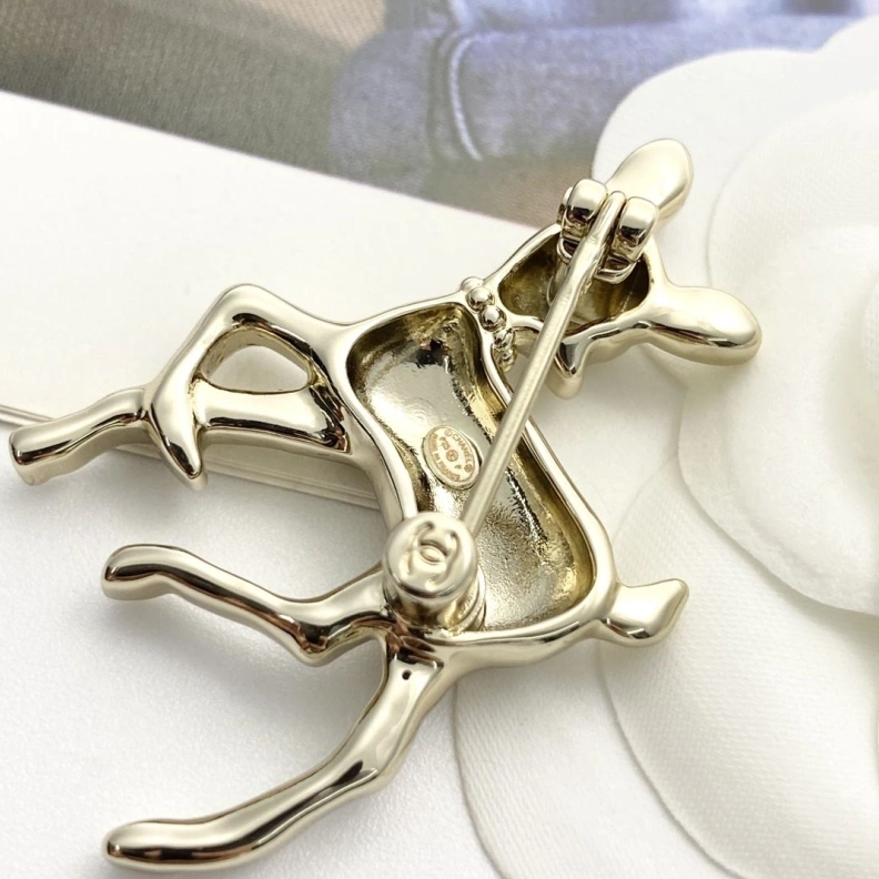 Unique Chxnxl Brooches 287726