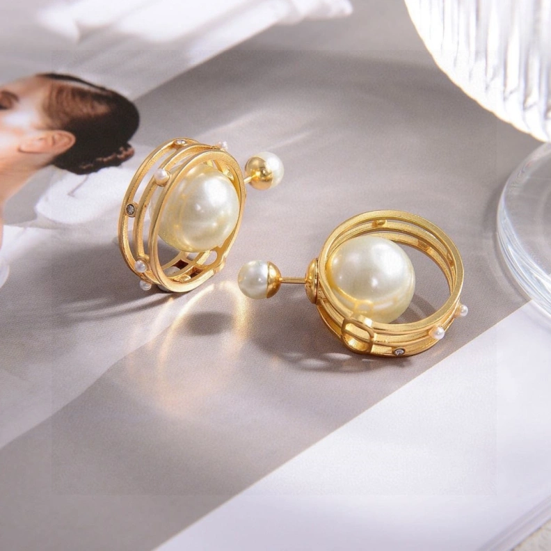Christian Dxxr Earrings Flexible 294416