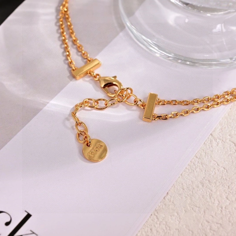 WellDesigned Christian Dxxr Necklaces 294321