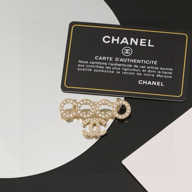 Chxnxl Brooches Sleek 287735