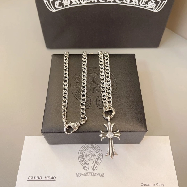 GoodFit Chrxmx Hxxrts Necklaces 297560