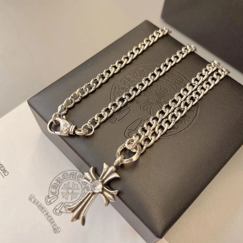 GoodFit Chrxmx Hxxrts Necklaces 297560