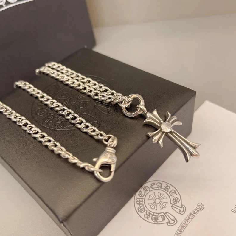 GoodFit Chrxmx Hxxrts Necklaces 297560