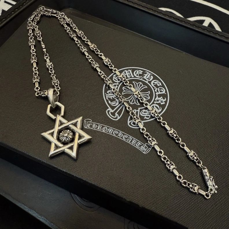 NewStyle Chrxmx Hxxrts Necklaces 297556